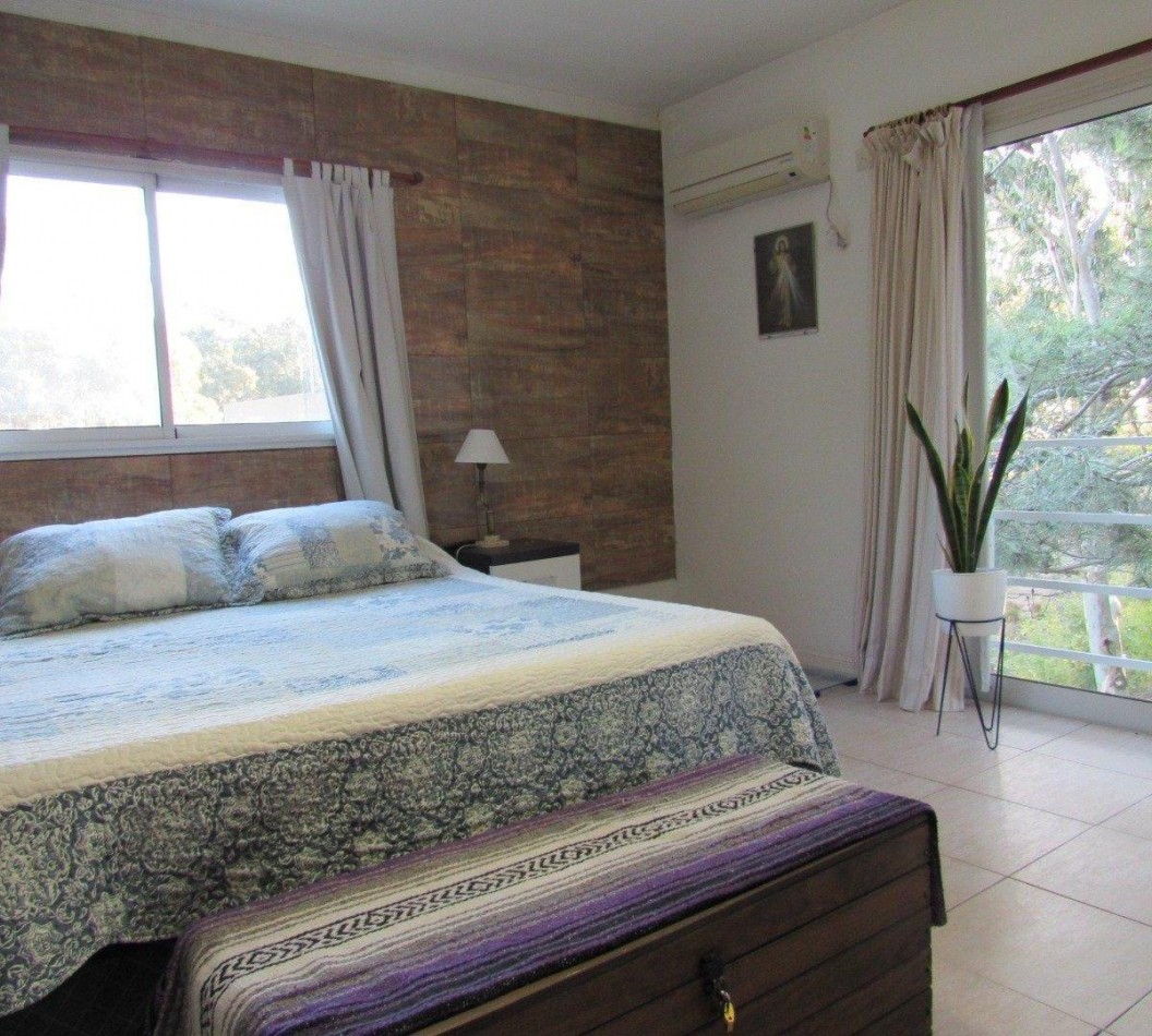 Casa Costa Esmeralda con Gas Natural permuta por Depto.2 Amb. en Caba