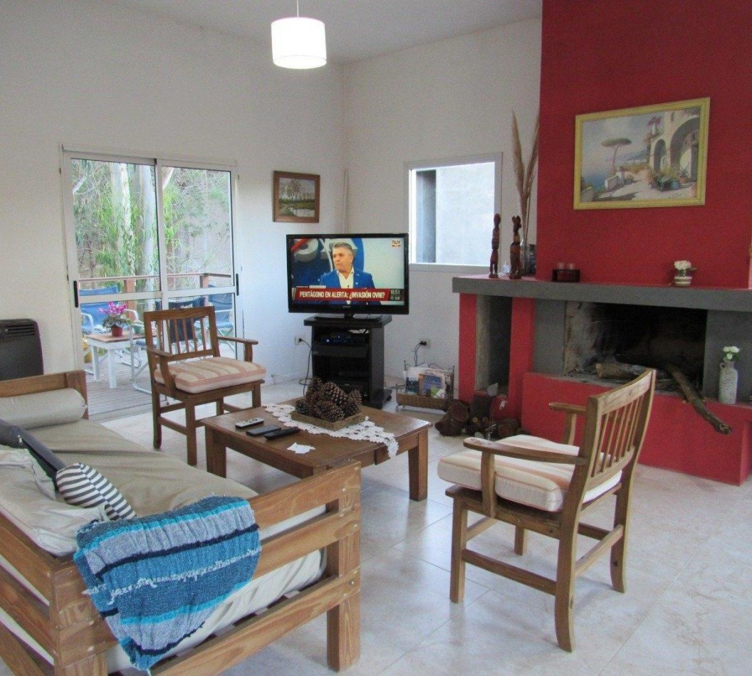 Casa Costa Esmeralda con Gas Natural permuta por Depto.2 Amb. en Caba