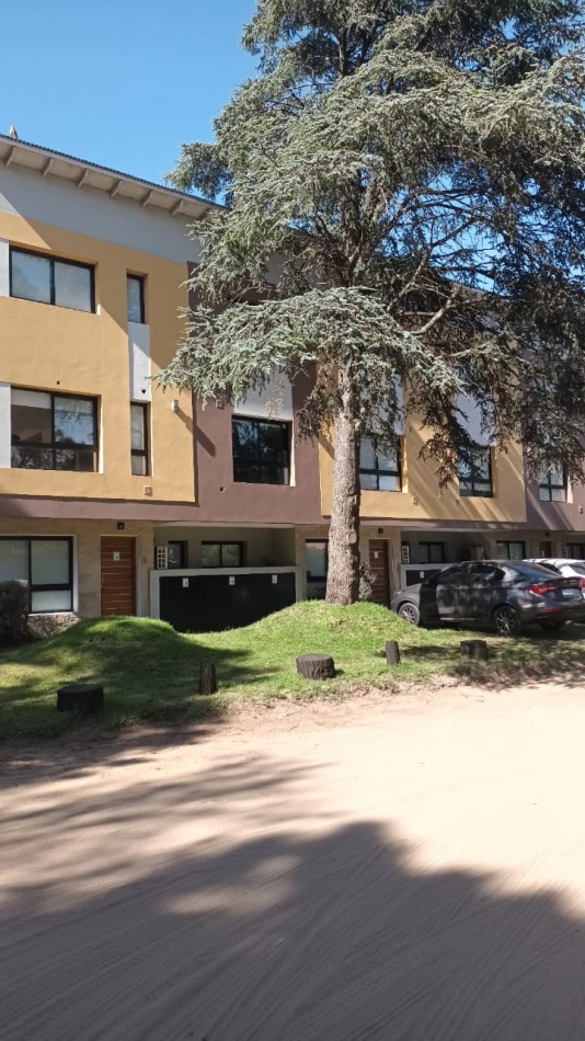 DEPARTAMENTO EN VENTA TRES AMBIENTES  EN PINAMAR