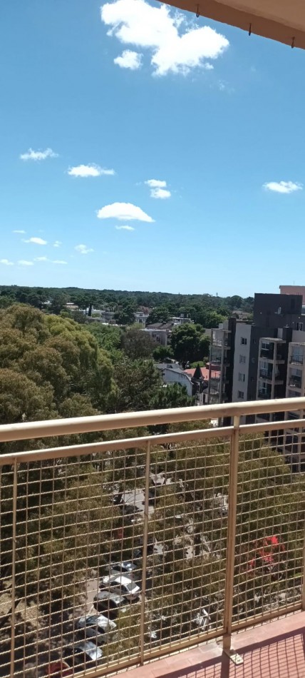 VENTA 2 AMB PINAMAR CENTRO 