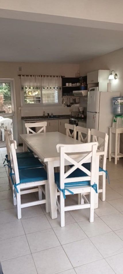 TRIPLEX EN VENTA EN PINAMAR NORTE 3 HABITACIONES 1 TOILLETE 2 BAÑOS COCHERA 