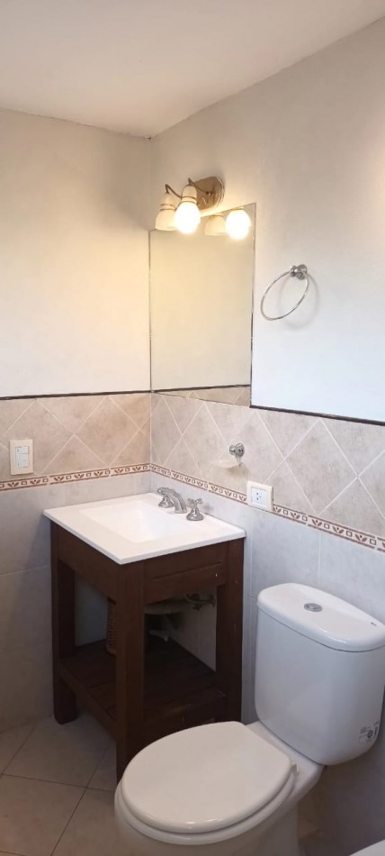 TRIPLEX EN VENTA EN PINAMAR NORTE 3 HABITACIONES 1 TOILLETE 2 BAÑOS COCHERA 