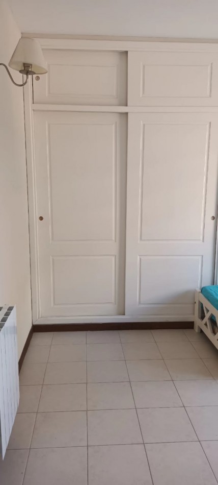 TRIPLEX EN VENTA EN PINAMAR NORTE 3 HABITACIONES 1 TOILLETE 2 BAÑOS COCHERA 