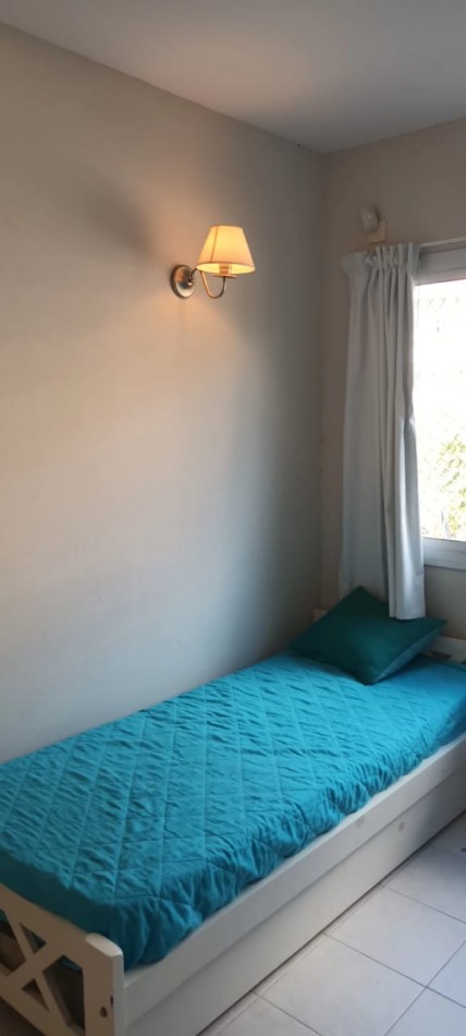 TRIPLEX EN VENTA EN PINAMAR NORTE 3 HABITACIONES 1 TOILLETE 2 BAÑOS COCHERA 