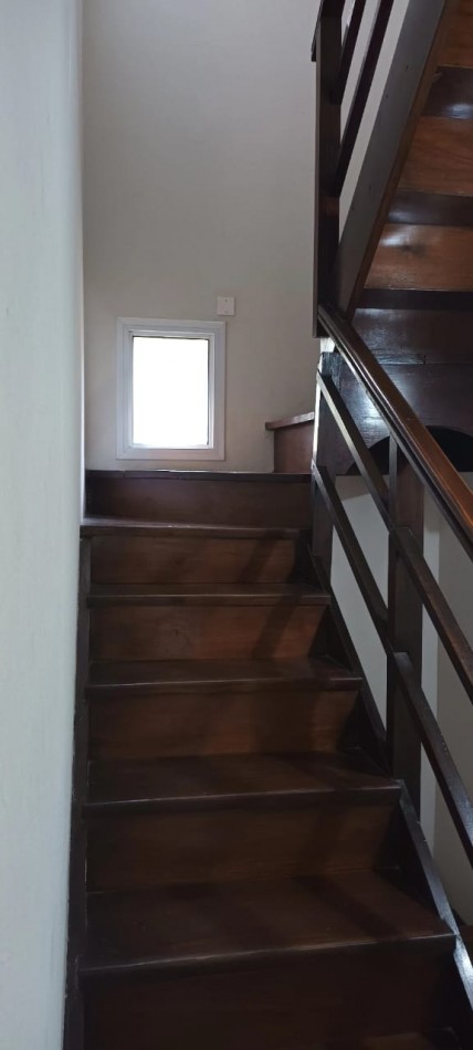 TRIPLEX EN VENTA EN PINAMAR NORTE 3 HABITACIONES 1 TOILLETE 2 BAÑOS COCHERA 