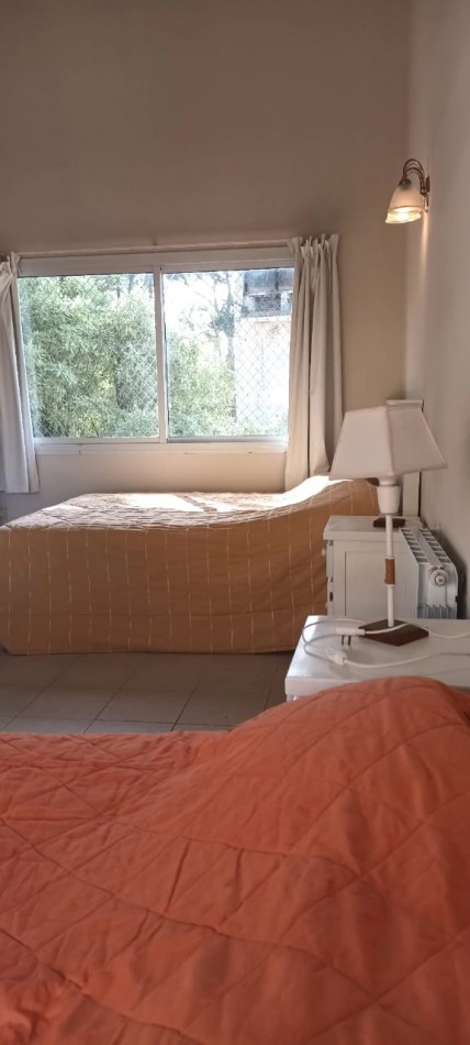 TRIPLEX EN VENTA EN PINAMAR NORTE 3 HABITACIONES 1 TOILLETE 2 BAÑOS COCHERA 