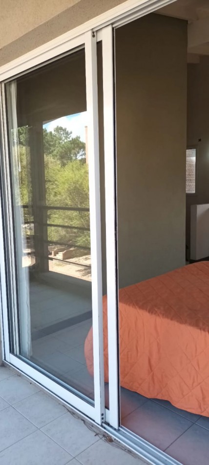 TRIPLEX EN VENTA EN PINAMAR NORTE 3 HABITACIONES 1 TOILLETE 2 BAÑOS COCHERA 