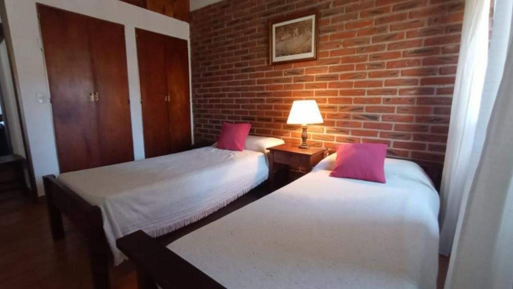 DEPARTAMNTO EN VENTA  TRES AMBIENTES COCHERA CUBIERTA PARRILLA   PINAMAR 