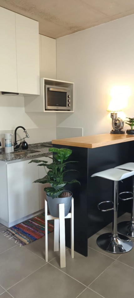MONOAMBIENTE EN VENTA  VALERIA DEL MAR  CON COCHERA CUBIERTA, BAULERA,TERRAZA Y PARRILLA PROPIA, ASCENSOR.SE ACEPTAN CUOTAS