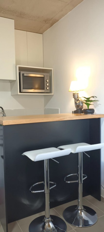 MONOAMBIENTE EN VENTA  VALERIA DEL MAR  CON COCHERA CUBIERTA, BAULERA,TERRAZA Y PARRILLA PROPIA, ASCENSOR.SE ACEPTAN CUOTAS