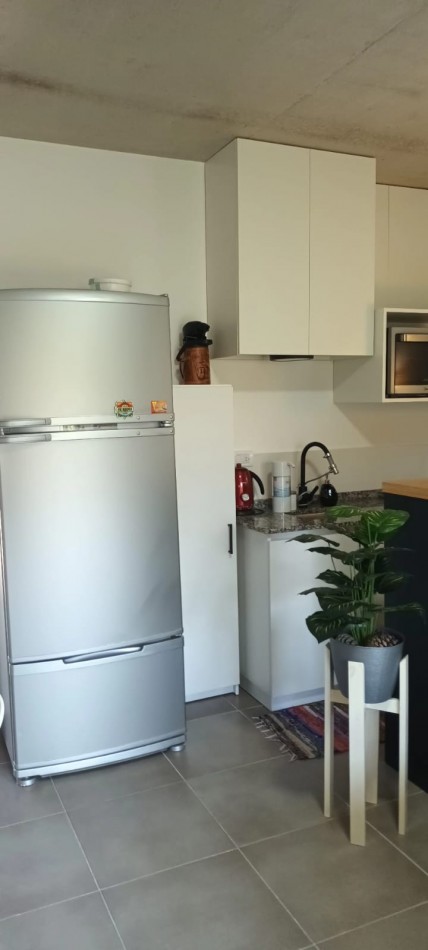 MONOAMBIENTE EN VENTA  VALERIA DEL MAR  CON COCHERA CUBIERTA, BAULERA,TERRAZA Y PARRILLA PROPIA, ASCENSOR.SE ACEPTAN CUOTAS