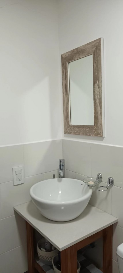 MONOAMBIENTE EN VENTA  VALERIA DEL MAR  CON COCHERA CUBIERTA, BAULERA,TERRAZA Y PARRILLA PROPIA, ASCENSOR.SE ACEPTAN CUOTAS