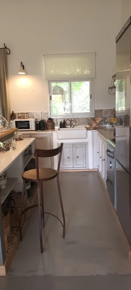   CASA EN   ALQUILER TEMPORARIO EN PINAMAR 2HABITACIONES.PILETA.