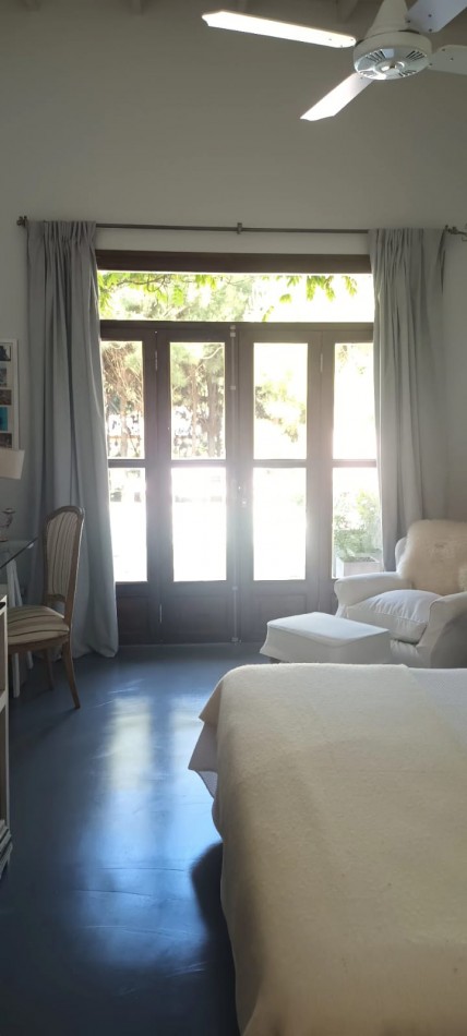   CASA EN   ALQUILER TEMPORARIO EN PINAMAR 2HABITACIONES.PILETA.