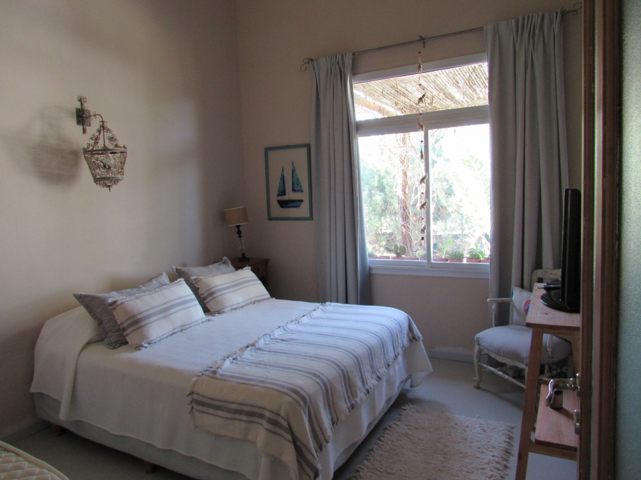   CASA EN   ALQUILER TEMPORARIO EN PINAMAR 2HABITACIONES.PILETA.