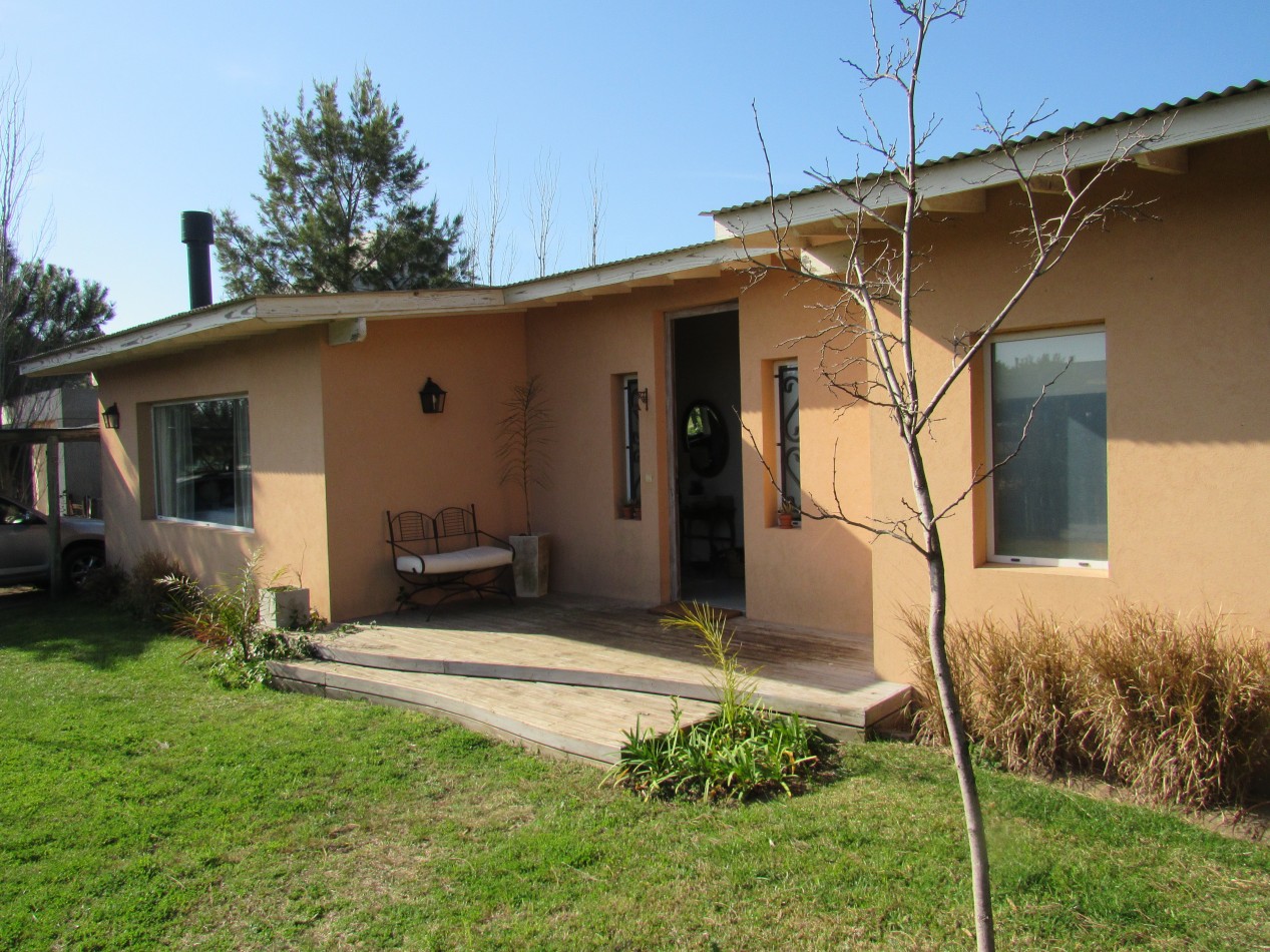   CASA EN   ALQUILER TEMPORARIO EN PINAMAR 2HABITACIONES.PILETA.