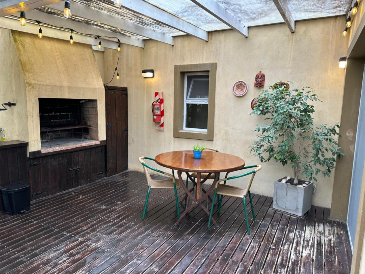 CASA EN ALQUILER TEMPORARIO 3HAB.2 BAÑOS.PARRILLA.JARDIN.ESTACIONAMIENTO CUBIERTO.BARRIO NAYADES