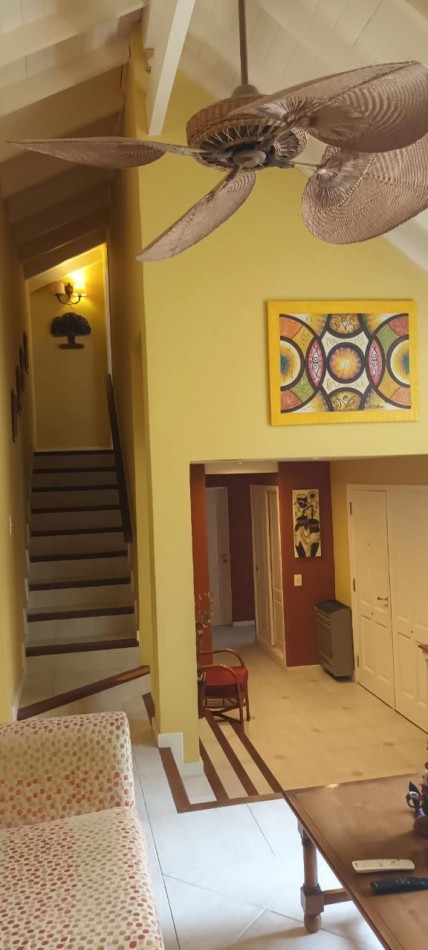 CASA EN ALQUILER EN  PINAMAR NORTE A 200 METROS DE LA PAYA  PARA  6 PERSONAS 