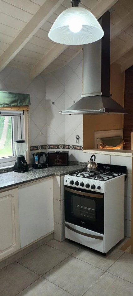 CASA EN ALQUILER EN  PINAMAR NORTE A 200 METROS DE LA PAYA  PARA  6 PERSONAS 