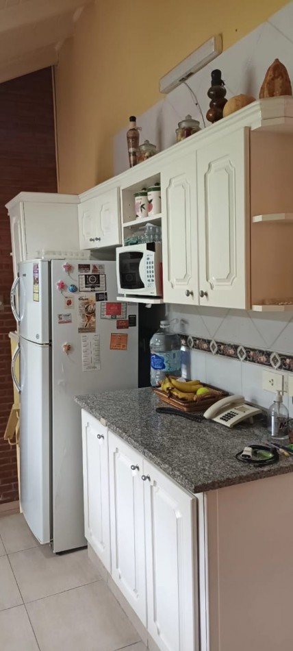 CASA EN ALQUILER EN  PINAMAR NORTE A 200 METROS DE LA PAYA  PARA  6 PERSONAS 