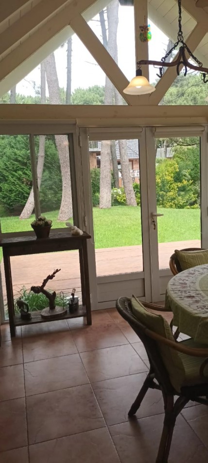 CASA EN ALQUILER EN  PINAMAR NORTE A 200 METROS DE LA PAYA  PARA  6 PERSONAS 