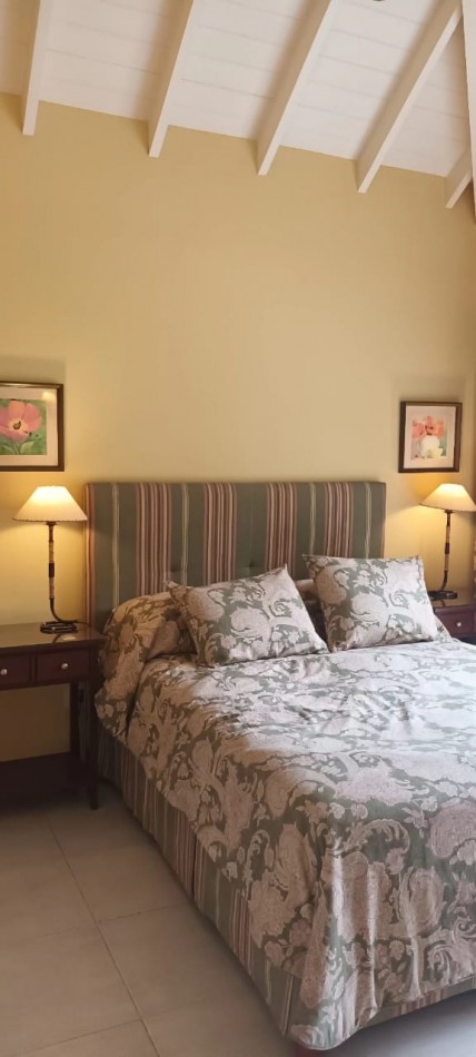 CASA EN ALQUILER EN  PINAMAR NORTE A 200 METROS DE LA PAYA  PARA  6 PERSONAS 