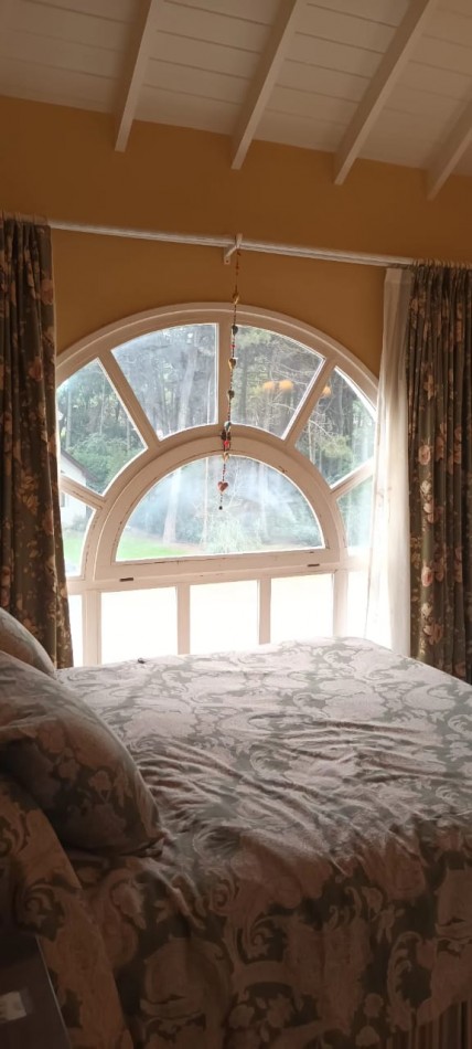 CASA EN ALQUILER EN  PINAMAR NORTE A 200 METROS DE LA PAYA  PARA  6 PERSONAS 