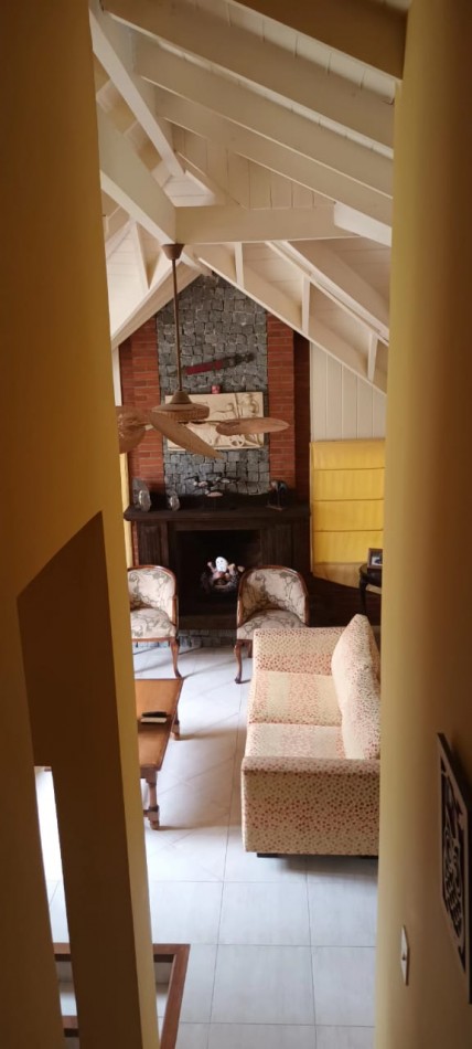 CASA EN ALQUILER EN  PINAMAR NORTE A 200 METROS DE LA PAYA  PARA  6 PERSONAS 