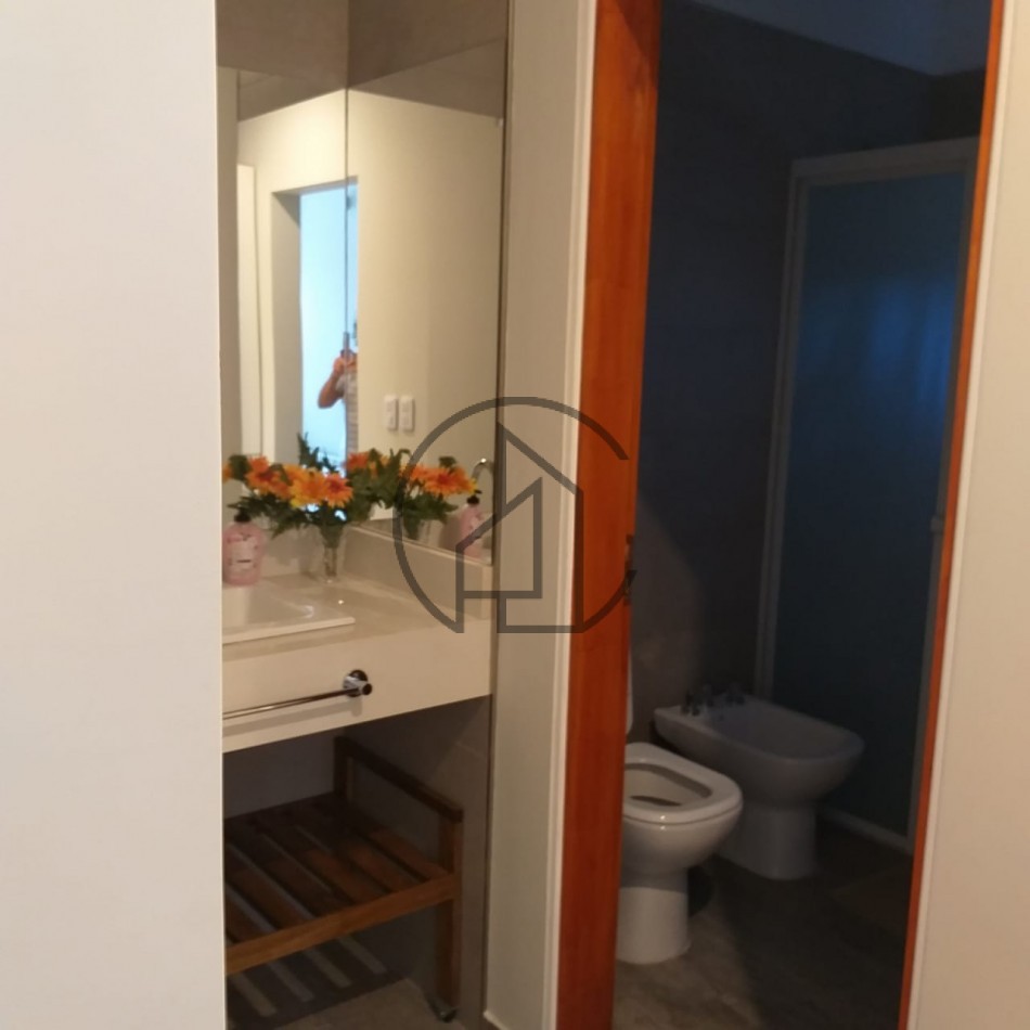 CASA EN VENTA EN BARRIO ALAMOS II- TOMAMOS EN FORMA DE PAGO  DEPARTAMENTO EN CABA o PINAMAR