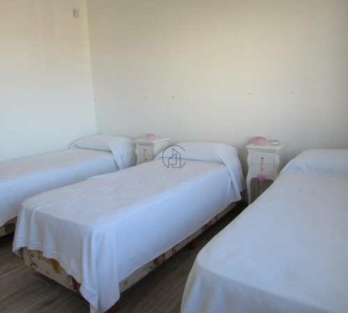 Casa en Venta Sobre La Playa en Carilo. Te Invitamos a Pasar Una Noche Para Descubrirla.