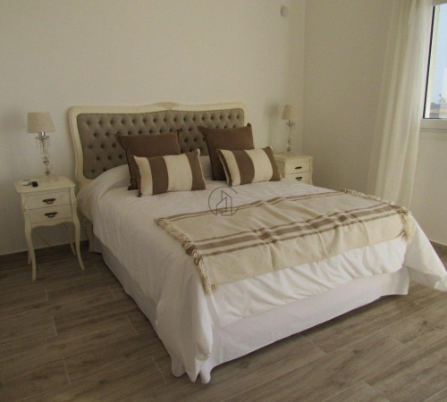Casa en Venta Sobre La Playa en Carilo. Te Invitamos a Pasar Una Noche Para Descubrirla.