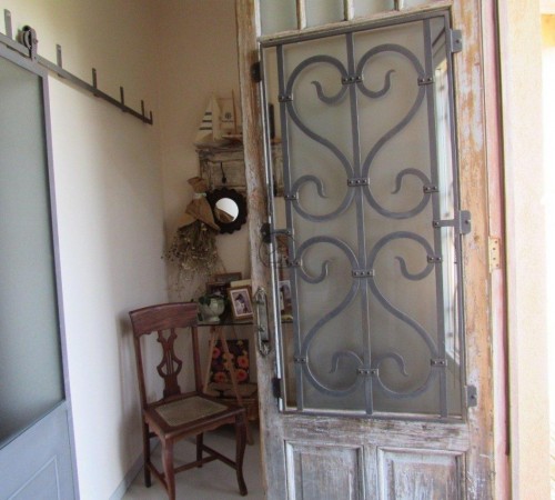   CASA EN VENTA  EN PINAMAR 2HABITACIONES.PILETA.GAS NATURAL