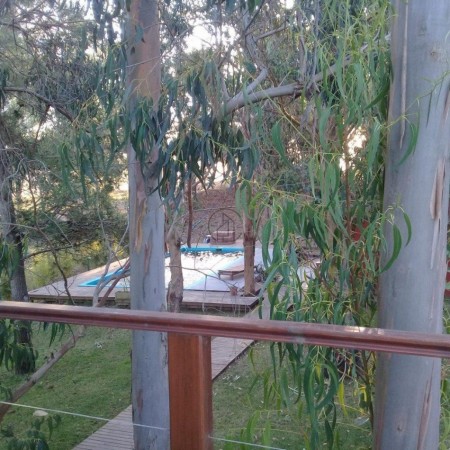 CASA EN COSTA ESMERALDA TOMA PERMUTA POR DEPTARTAMENTO EN CABA O ZONA COSTA ATLANTICA.URGENTE