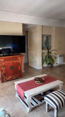 DEPARTAMENTO EN VENTA EN PINAMAR CENTRO .IMPECABLE [ FINANCIACION ] EVALUAMOS TU PROPUESTA 2 AMBIENTES AMPLIOS