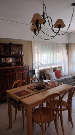 DEPARTAMENTO EN VENTA EN PINAMAR CENTRO .IMPECABLE [ FINANCIACION ] EVALUAMOS TU PROPUESTA 2 AMBIENTES AMPLIOS