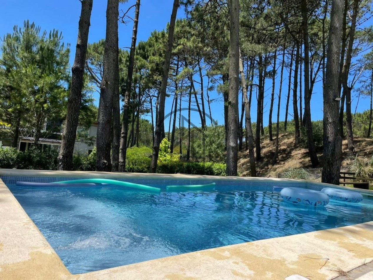 CASA EN VENTA  EN ALAMOS  II PINAMAR TOMAMOS TERRENO EN BOSQUES