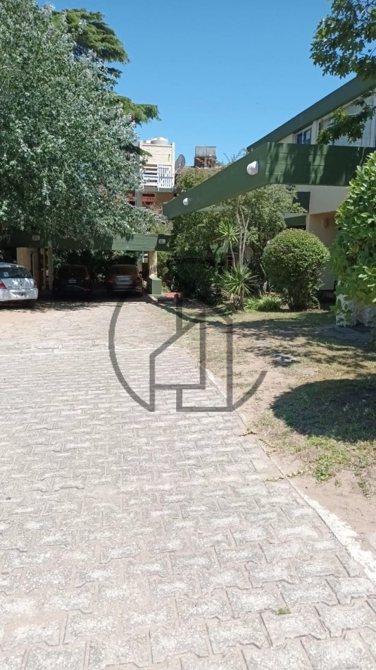 DEPARTAMENTO EN VENTA EN PINAMAR  A 200  MTS DE LA PLAYA