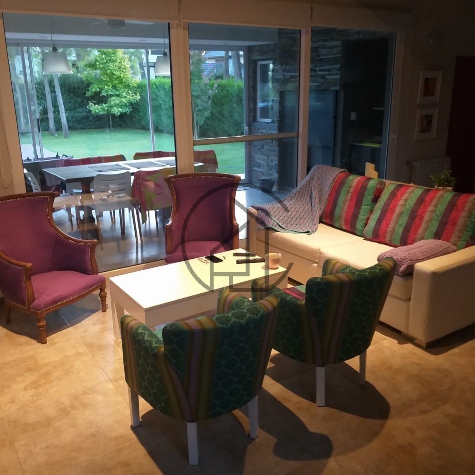 CASA EN VENTA EN BARRIO ALAMOS II- TOMAMOS EN FORMA DE PAGO  DEPARTAMENTO EN CABA o PINAMAR