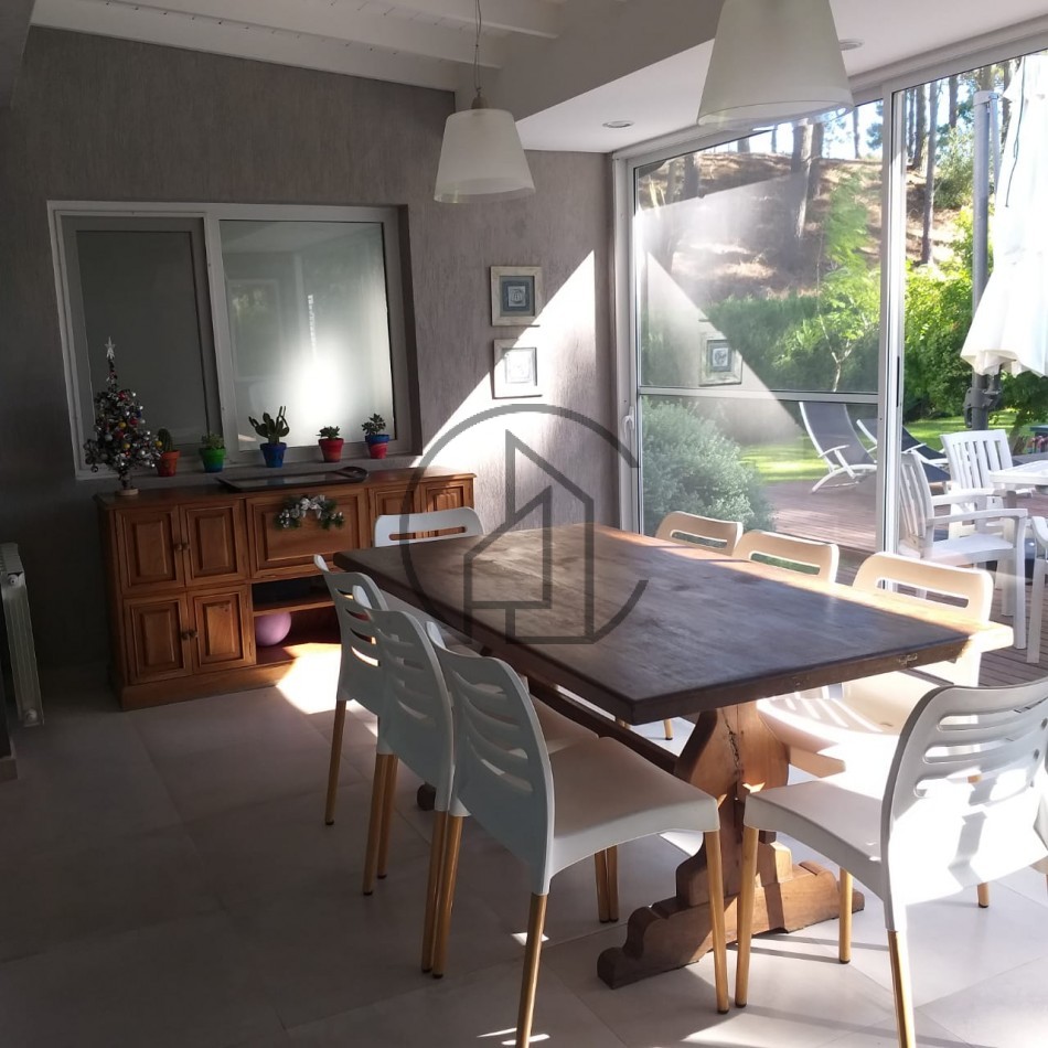 CASA EN VENTA EN BARRIO ALAMOS II- TOMAMOS EN FORMA DE PAGO  DEPARTAMENTO EN CABA o PINAMAR