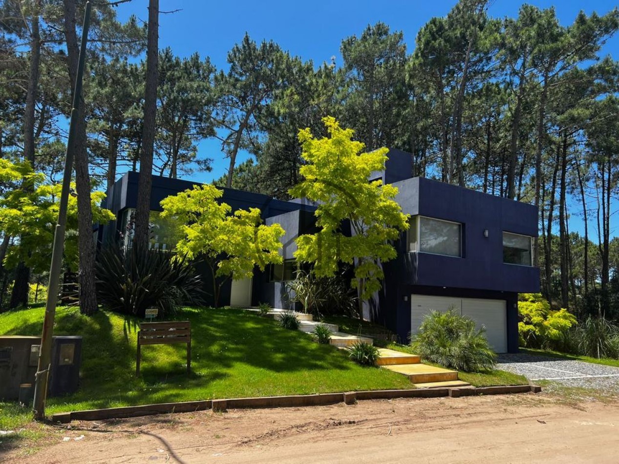 CASA EN VENTA  EN ALAMOS  II PINAMAR TOMAMOS TERRENO EN BOSQUES