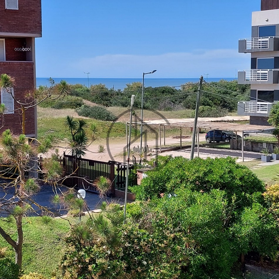DEPARTAMENTO EN ALQUILER TEMPORARIO 3 AMB, A 70 MTS DE LA PLAYA.COCHERA CUBIERTA.PINAMAR-