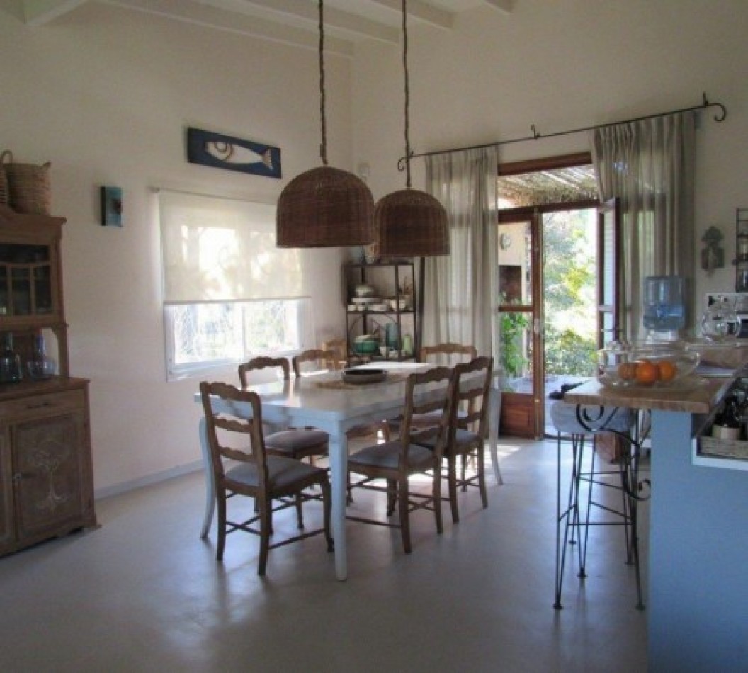  IMPERDIBLE CASA EN VENTA PINAMAR 2HABITACIONES.PILETA.GAS NATURAL.