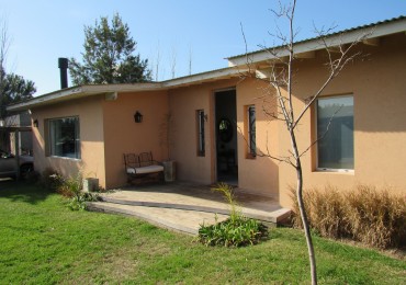   CASA EN   ALQUILER TEMPORARIO EN PINAMAR 2HABITACIONES.PILETA.